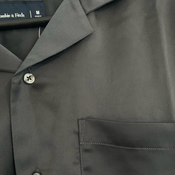 Satin black camp collar shirt - medium - Abercrombie - Picture 2 of 7